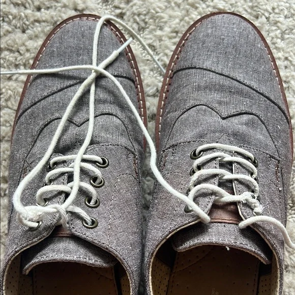Toms Brown and White Canvas Oxfords with Minimalist Design Size 11 - Picture 9 of 10